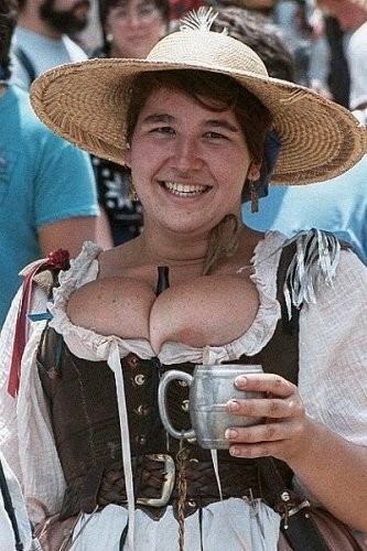 woman_with_large_breasts_6